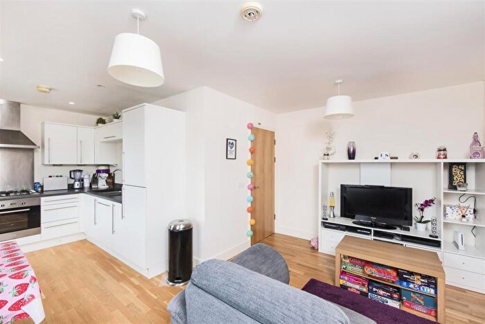2 Bedroom Apartment To Rent In Southgate Place, Bath, BA1