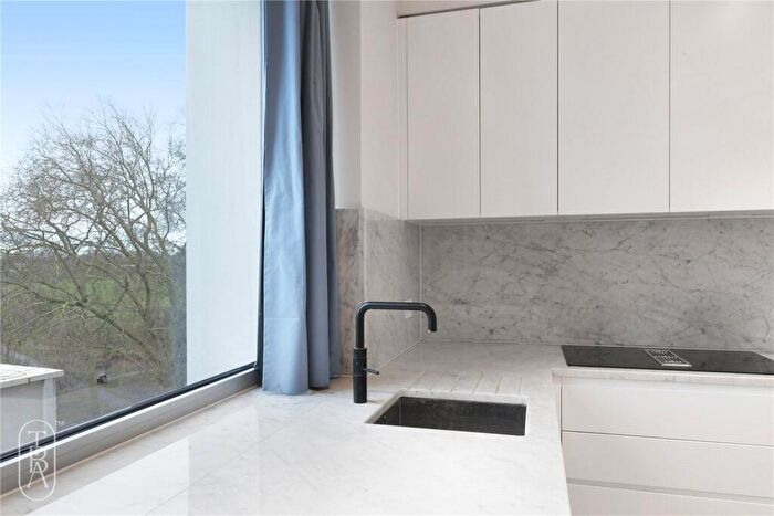 1 Bedroom Apartment For Sale In Parkhaus, Mapple Path, London, E5