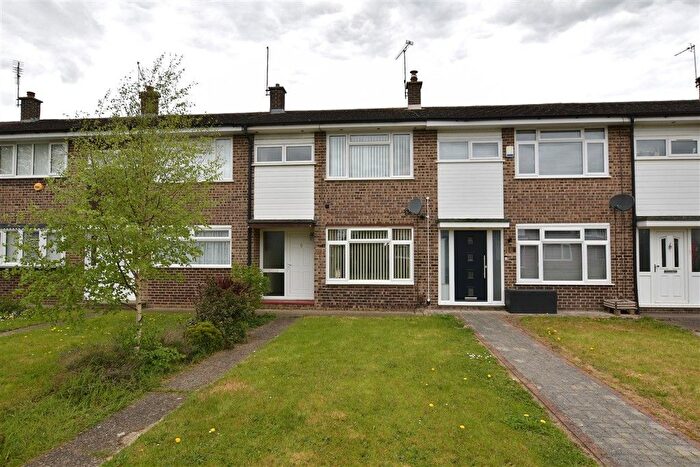 3 Bedroom Terraced House For Sale In Durants Walk, Wickford, Essex, SS12