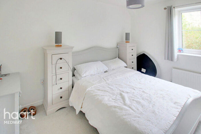 2 Bedroom Apartment For Sale In Sealand Drive, Rochester, ME2