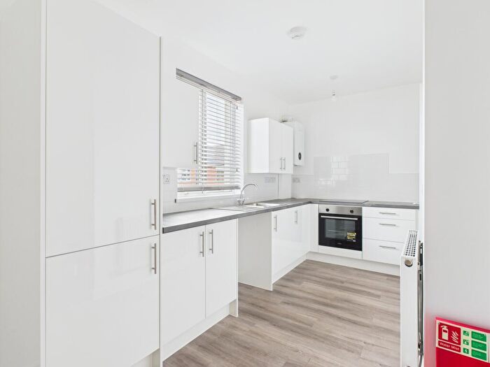 2 Bedroom Flat To Rent In Aylestone Road, Aylestone, Leicester, LE2