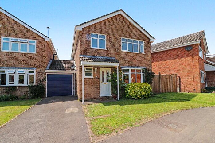 4 Bedroom Detached House For Sale In Carrol Close, Fair Oak, SO50