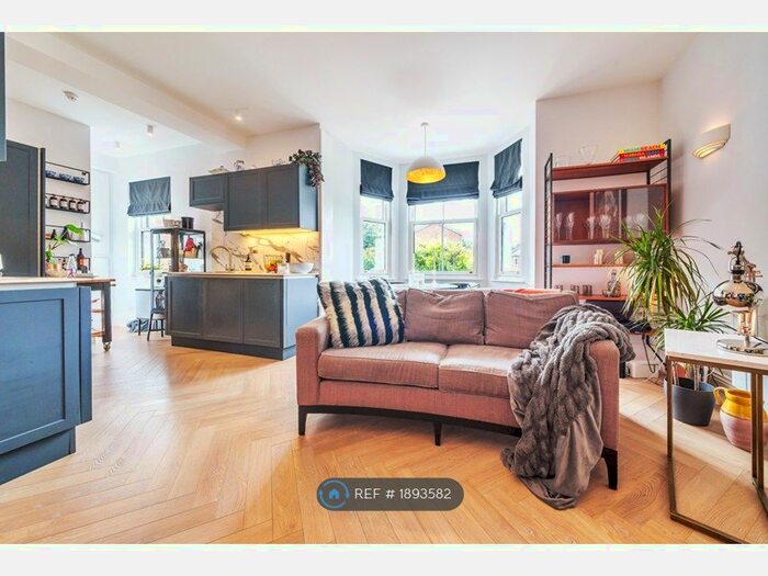 2 Bedroom Flat To Rent In Bargate House, Guildford, GU1