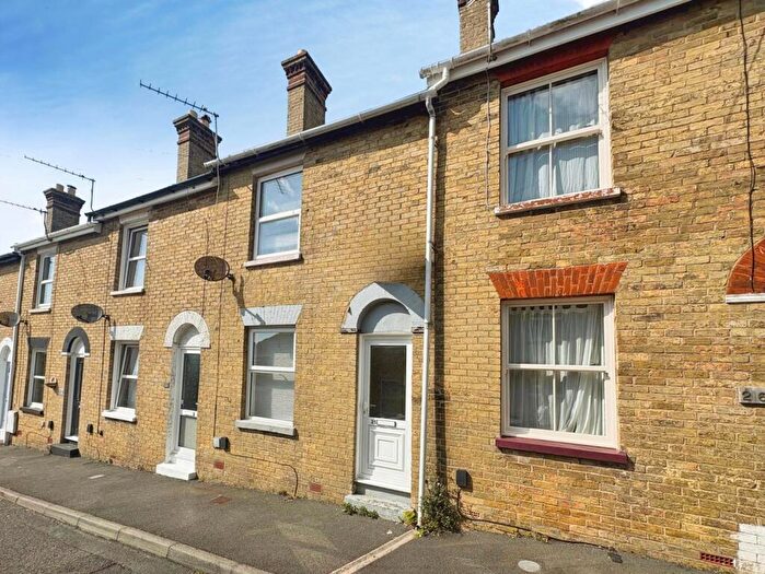 2 Bedroom Terraced House For Sale In Alfred Street, East Cowes, Isle Of Wight, PO32