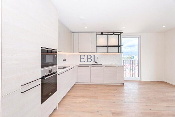 2 Bedroom Apartment To Rent In Iris House, Poplar Riverside, E14