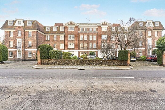 2 Bedroom Flat To Rent In Putney Hill, Putney, SW15