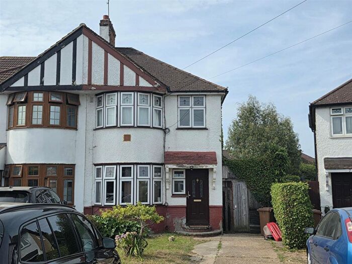 3 Bedroom Semi Detached House For Sale In Russell Road, London, E4