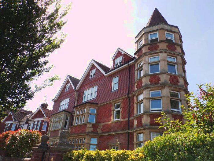2 Bedroom Flat To Rent In Old Orchard Road, Eastbourne, BN21