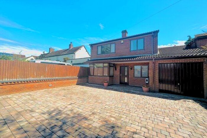 4 Bedroom Property To Rent In Knowle Hill, Atherstone, CV9