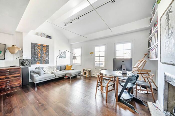 2 Bedroom Maisonette To Rent In Goldhurst Terrace, South Hampstead, London, NW6