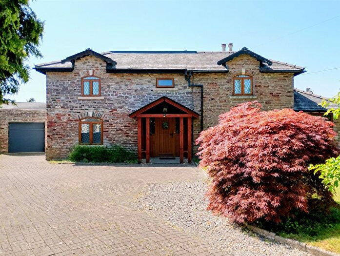 4 Bedroom Cottage For Sale In School Road, Frampton Cotterell, Bristol, BS36