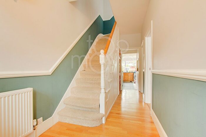 3 Bedroom Terraced House To Rent In Estcourt Road, South Norwood, SE25