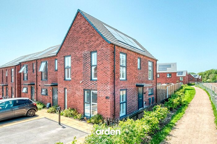 3 Bedroom End Of Terrace House For Sale In Callow Rise, Rednal, B45