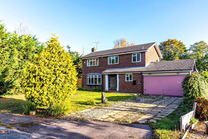 4 Bedroom Detached House For Sale In Hurstlands, Billingshurst, RH14