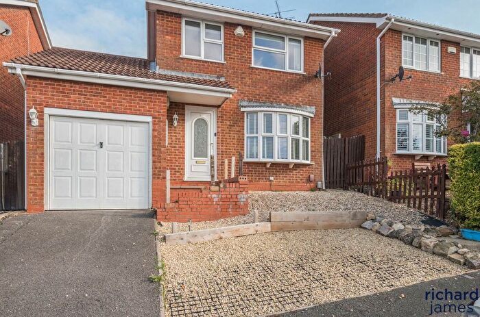 3 Bedroom Detached House For Sale In Roundway Down, Freshbrook, Swindon, SN5