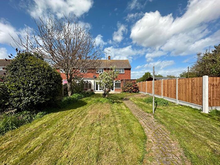 3 Bedroom End Of Terrace House To Rent In Storms Way, Chelmsford, CM2