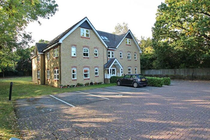 2 Bedroom Apartment To Rent In Tilehurst, West Berkshire, RG31