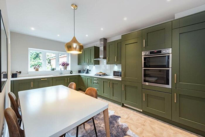 4 Bedroom Detached House For Sale In Chapel Drive, Aston Clinton, HP22