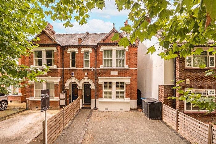 2 Bedroom Flat For Sale In Fairlawn Road, Wimbledon, SW19