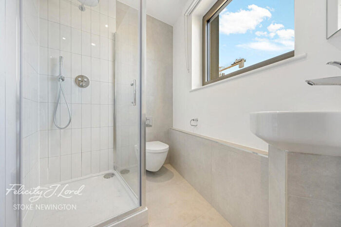 3 Bedroom Apartment To Rent In Trego Road, London, E9