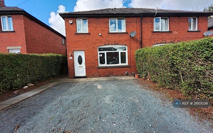 3 Bedroom Semi-Detached House To Rent In Pilkington Road, Kearsley, Bolton, BL4