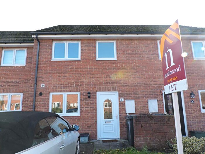 3 Bedroom Town House To Rent In Marsham Drive, Arnold, Nottingham, NG5