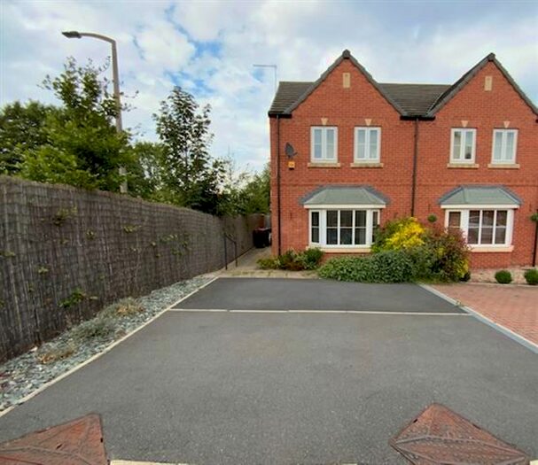 3 Bedroom Semi-Detached House To Rent In St. Pauls Close, Dinnington, Sheffield, S25
