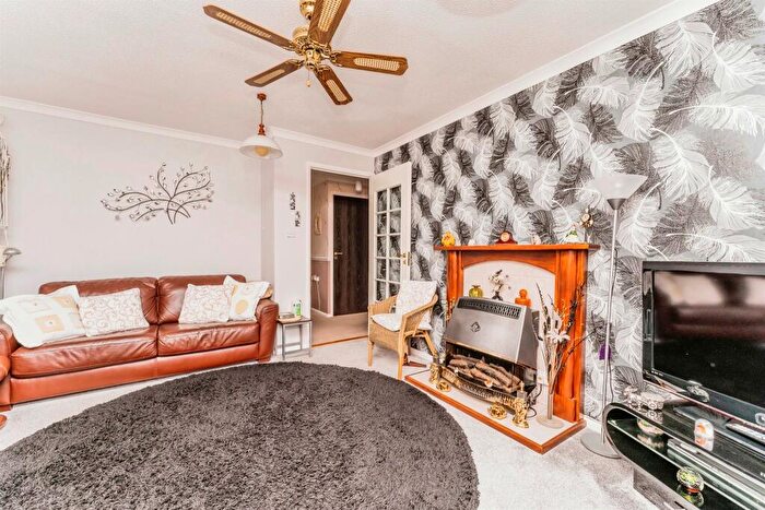 2 Bedroom Terraced Bungalow For Sale In Stadtpeine Close, Corby, NN17