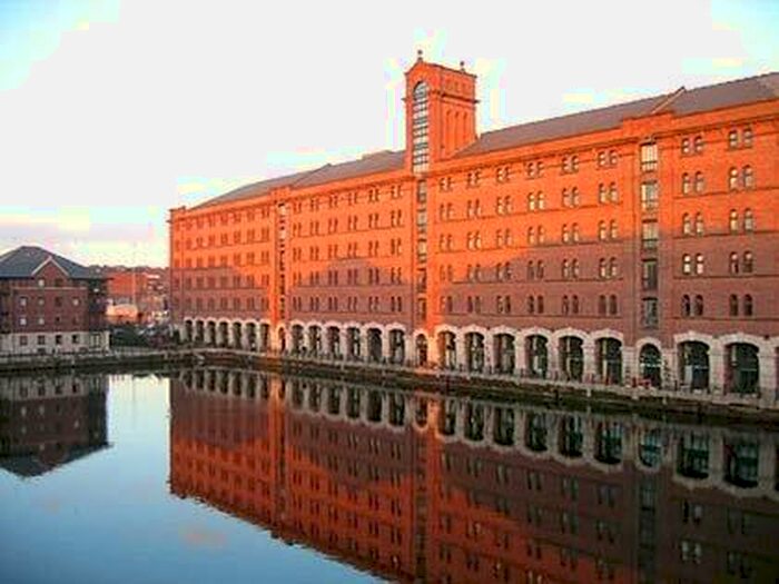 2 Bedroom Apartment To Rent In Waterloo Warehouse, L3