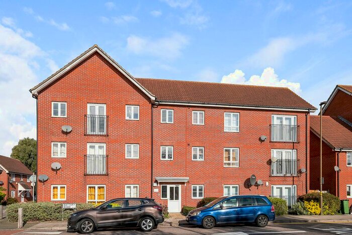 2 Bedroom Flat To Rent In Battery Road, West Thamesmead, SE28