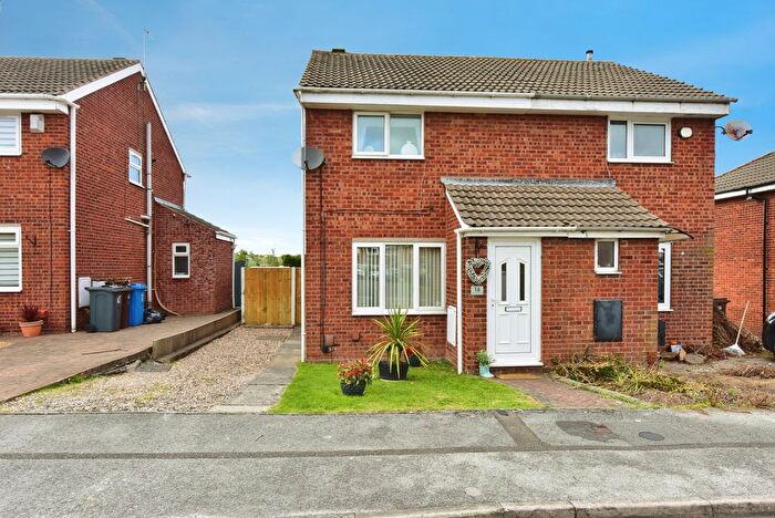 2 Bedroom Semi Detached House For Sale In Farm Fields Close, Waterthorpe, Sheffield, S20