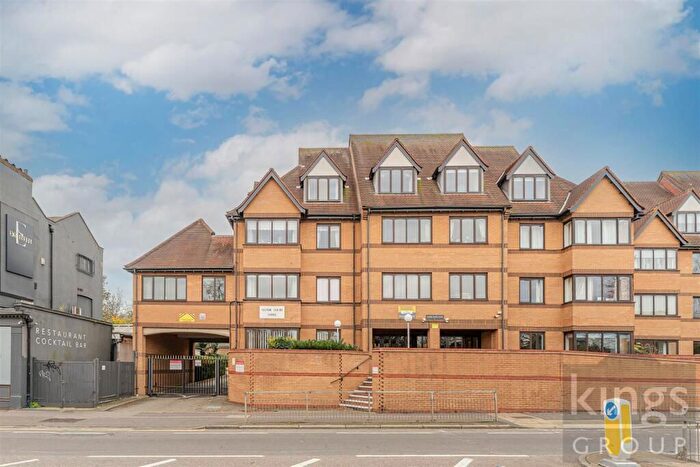 1 Bedroom Property For Sale In High Road, London, E18