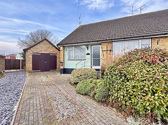 3 Bedroom Bungalow For Sale In Meadow Way, Black Notley, Braintree, CM77