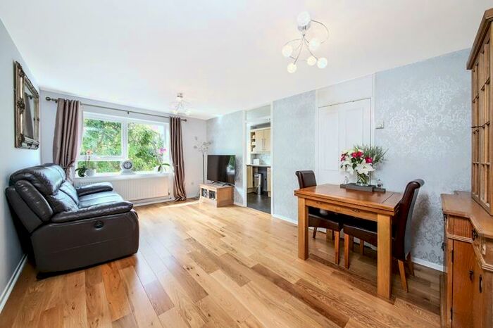 1 Bedroom Apartment To Rent In Wood Vale, Forest Hill, London, SE23
