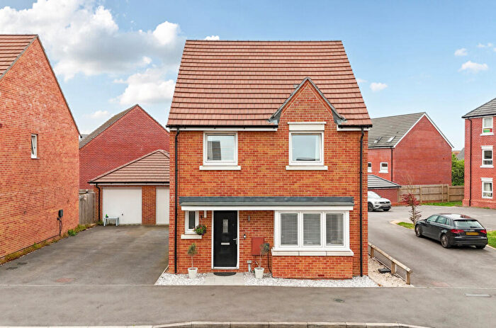 4 Bedroom Detached House For Sale In Bolton Drive, Shinfield, Reading, Berkshire, RG2