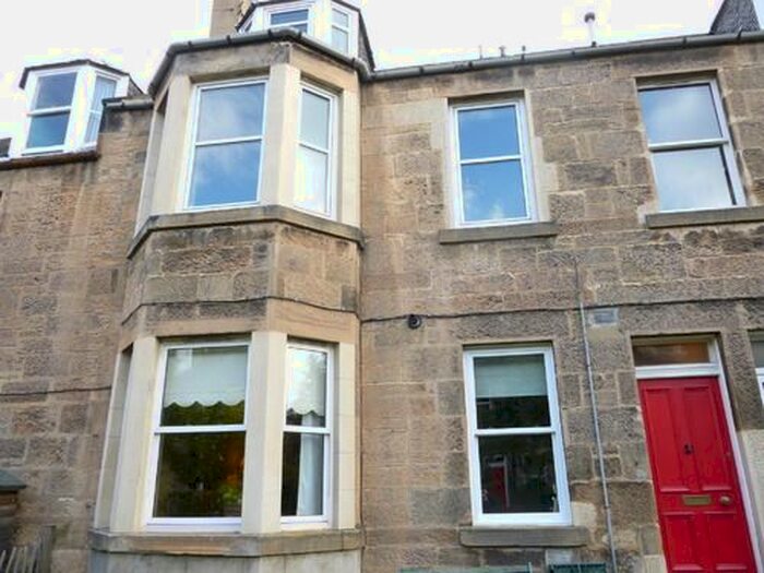 3 Bedroom Flat To Rent In Myrtle Terrace, Edinburgh, EH11