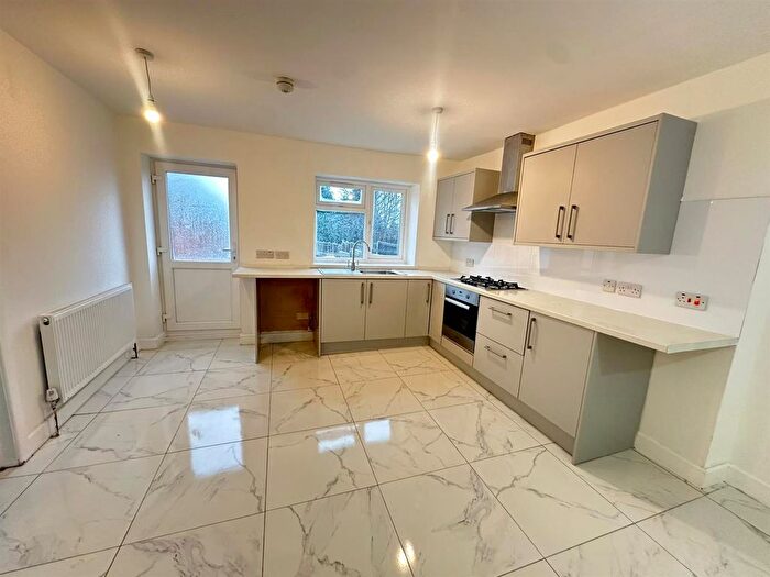 4 Bedroom Semi Detached House To Rent In Whiteave Avenue Bradmore, Wolverhampton, WV10