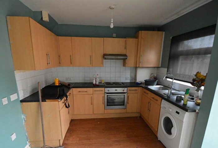 3 Bedroom Terraced House For Sale In A Sutton Road, Rochford, Essex, SS4