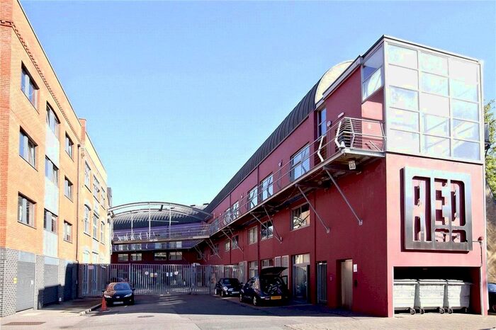 2 Bedroom Flat To Rent In Piano Lane, Carysfort Road, London, N16