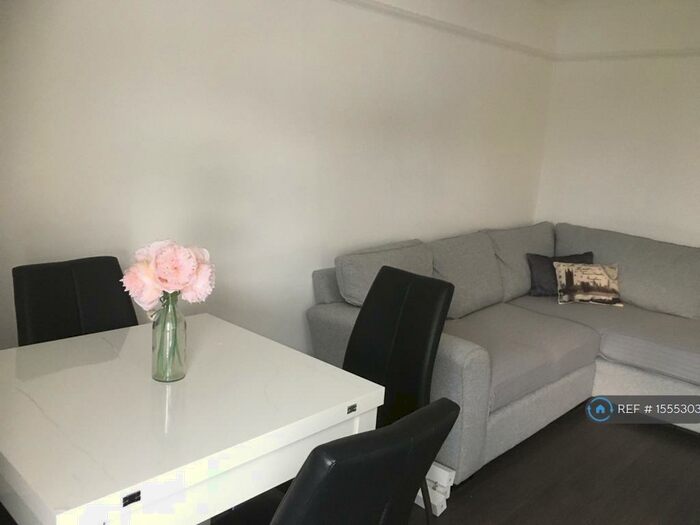 2 Bedroom Flat To Rent In Sparsholt Rd, London, N19