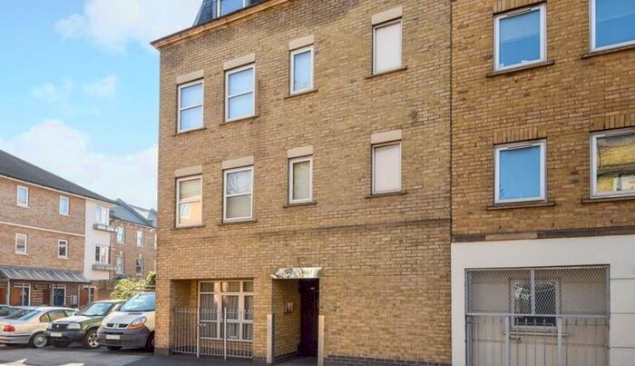 1 Bedroom Flat To Rent In Hendre Road, SE1