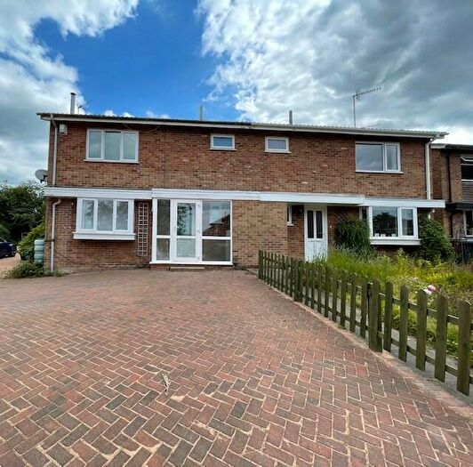 3 Bedroom House To Rent In Peveril Drive, West Bridgford, NG2