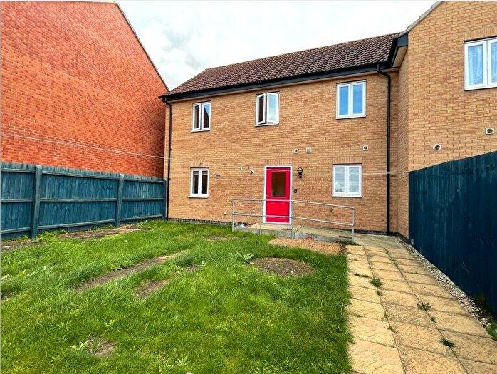 4 Bedroom Semi Detached House For Sale In Cooper Road, Peterborough, Cambridgeshire, PE4