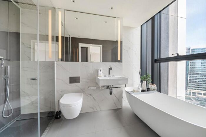 2 Bedroom Flat For Sale In Marsh Wall London, E14