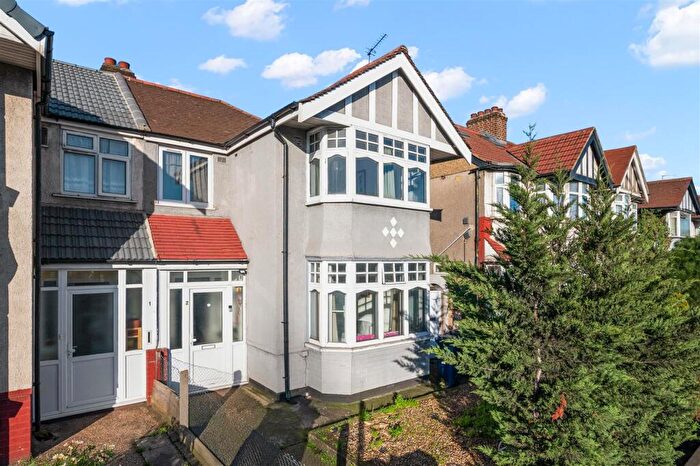3 Bedroom Semi Detached House For Sale In Norbreck Gardens, London, NW10