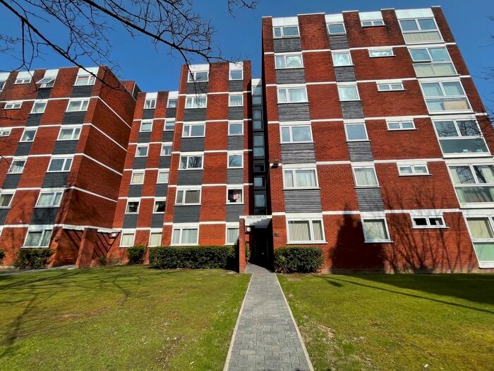 2 Bedroom Flat To Rent In Holly Mount, Hagley Road, Edgbaston, B16