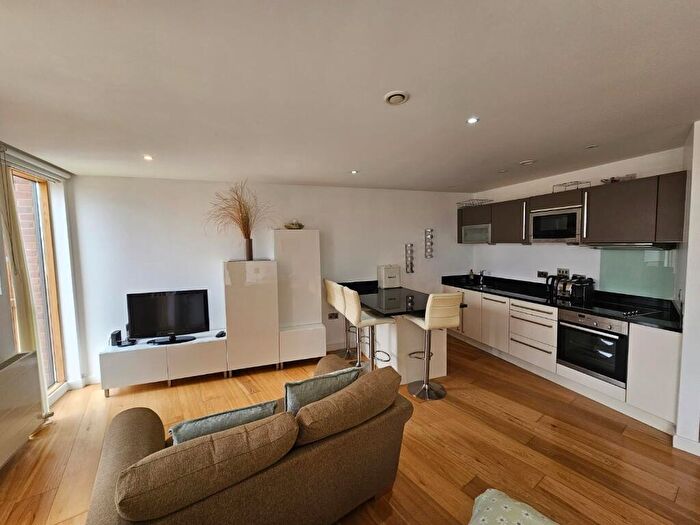 Studio To Rent In Wharf Approach, Leeds, West Yorkshire, LS1