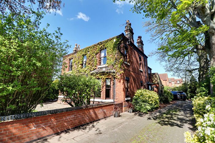 5 Bedroom Detached House For Sale In Station Road, Epworth, DN9