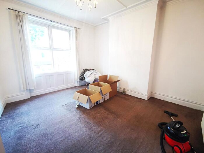 3 Bedroom Flat To Rent In Park Crescent East, North Shields, NE30