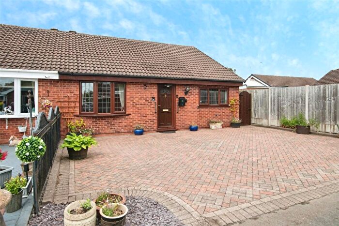 2 Bedroom Bungalow For Sale In Illshaw Close, Redditch, Worcestershire, B98